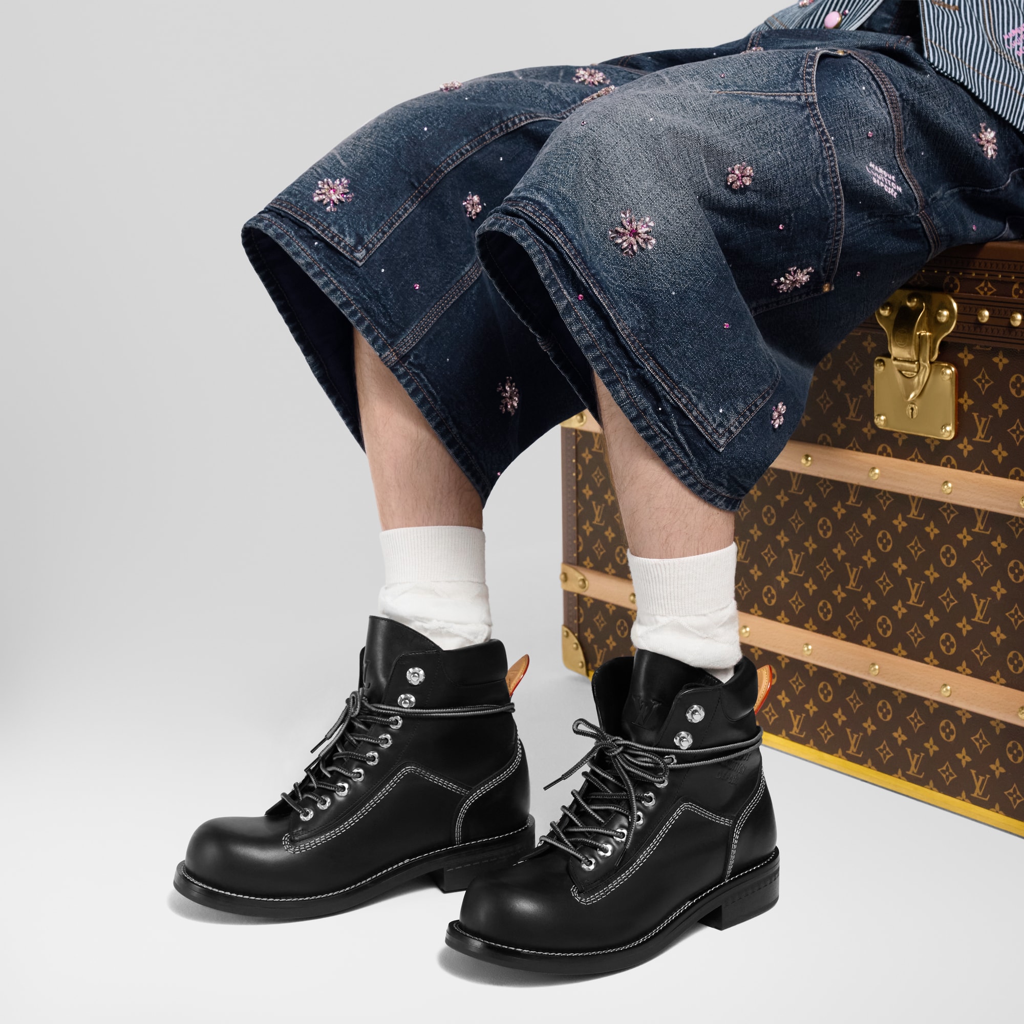 LOUIS VUITTON  ブーツ LV ライダー ブーツ ｜ルイ・ヴィトン 公式サイト - 1AD7PH
